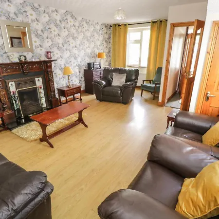 4 Mcneela Terrace *