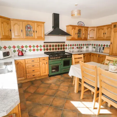 4 Mcneela Terrace Holiday home Westport
